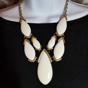 NEW Premier Designs Statement Stone Necklace